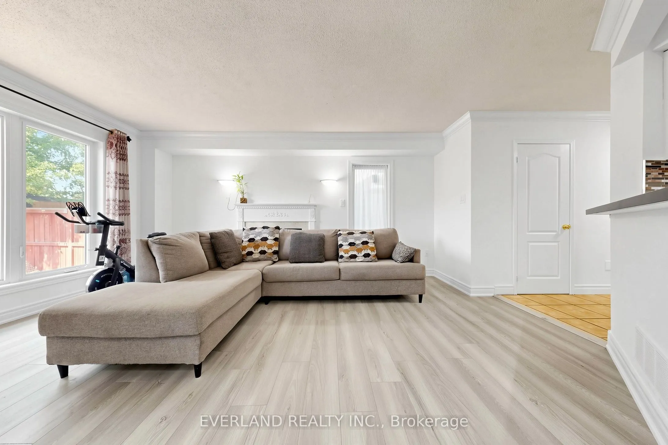 5588 Highbank Road