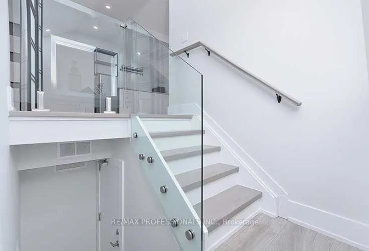 23 Radford Avenue #3rd Fl