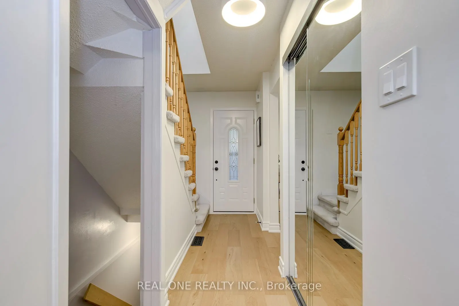 741 Queensbridge Drive