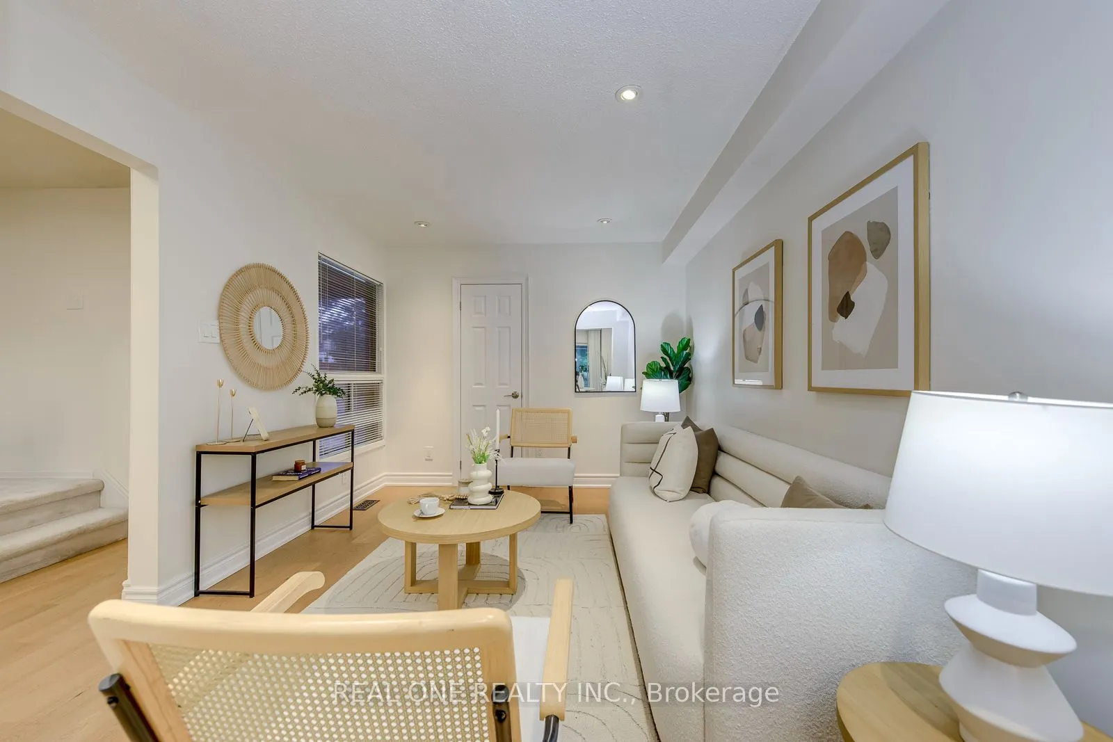741 Queensbridge Drive
