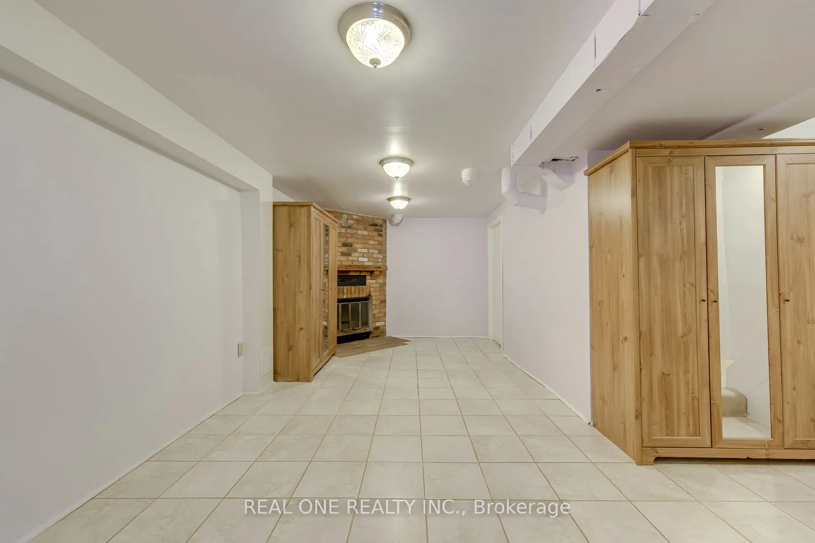 741 Queensbridge Drive