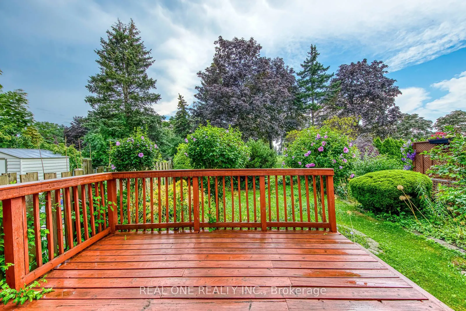 741 Queensbridge Drive