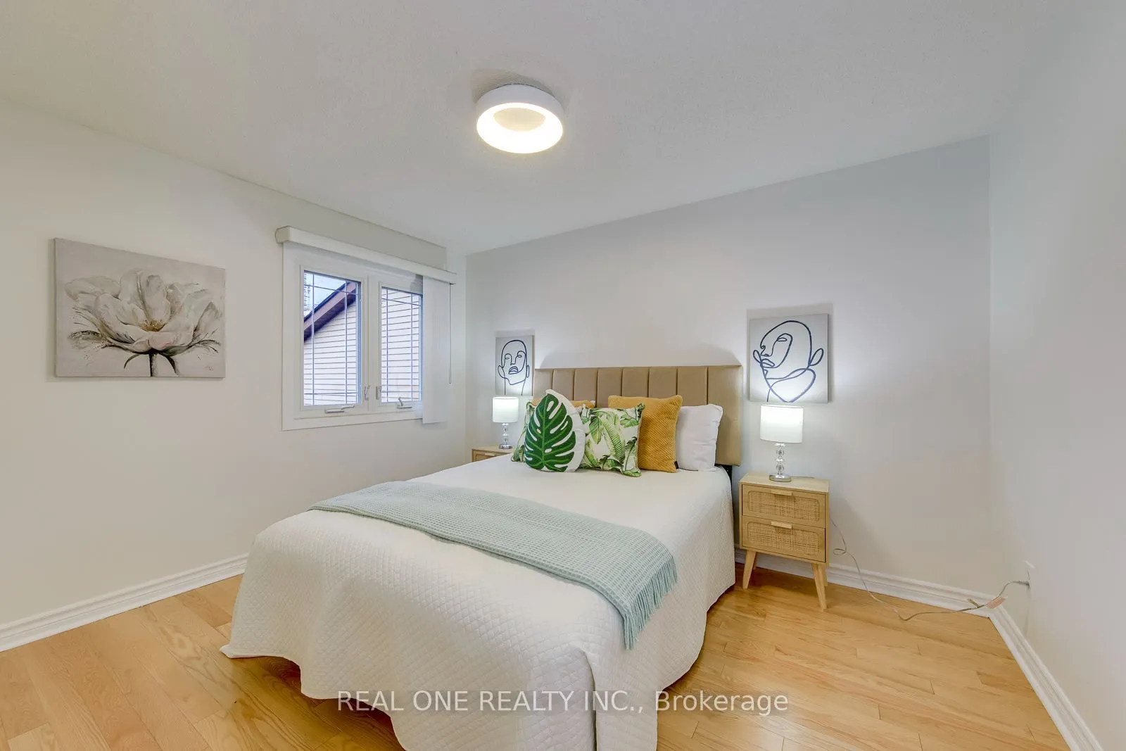 741 Queensbridge Drive