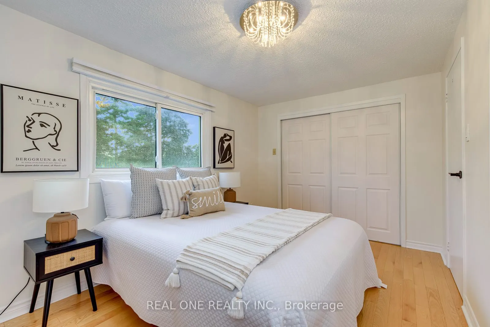741 Queensbridge Drive