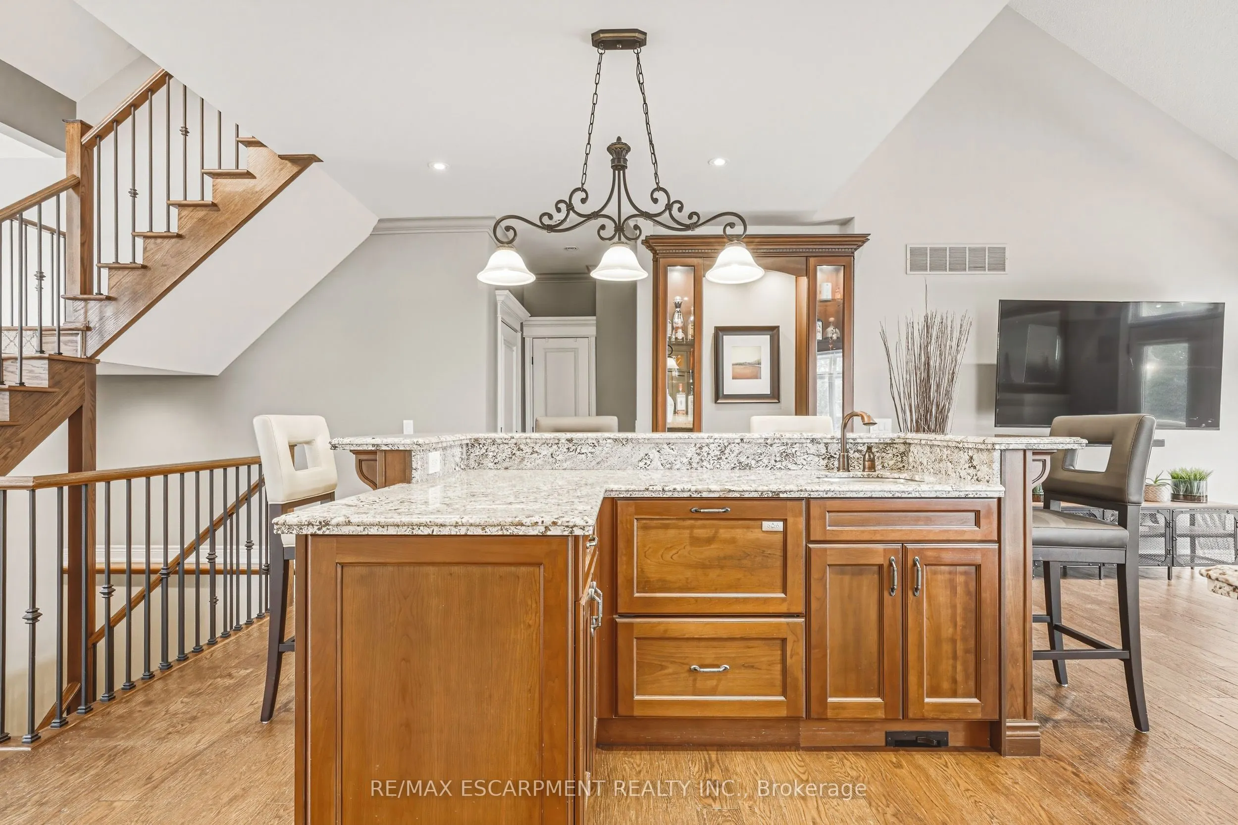 976 Shadeland Avenue #3