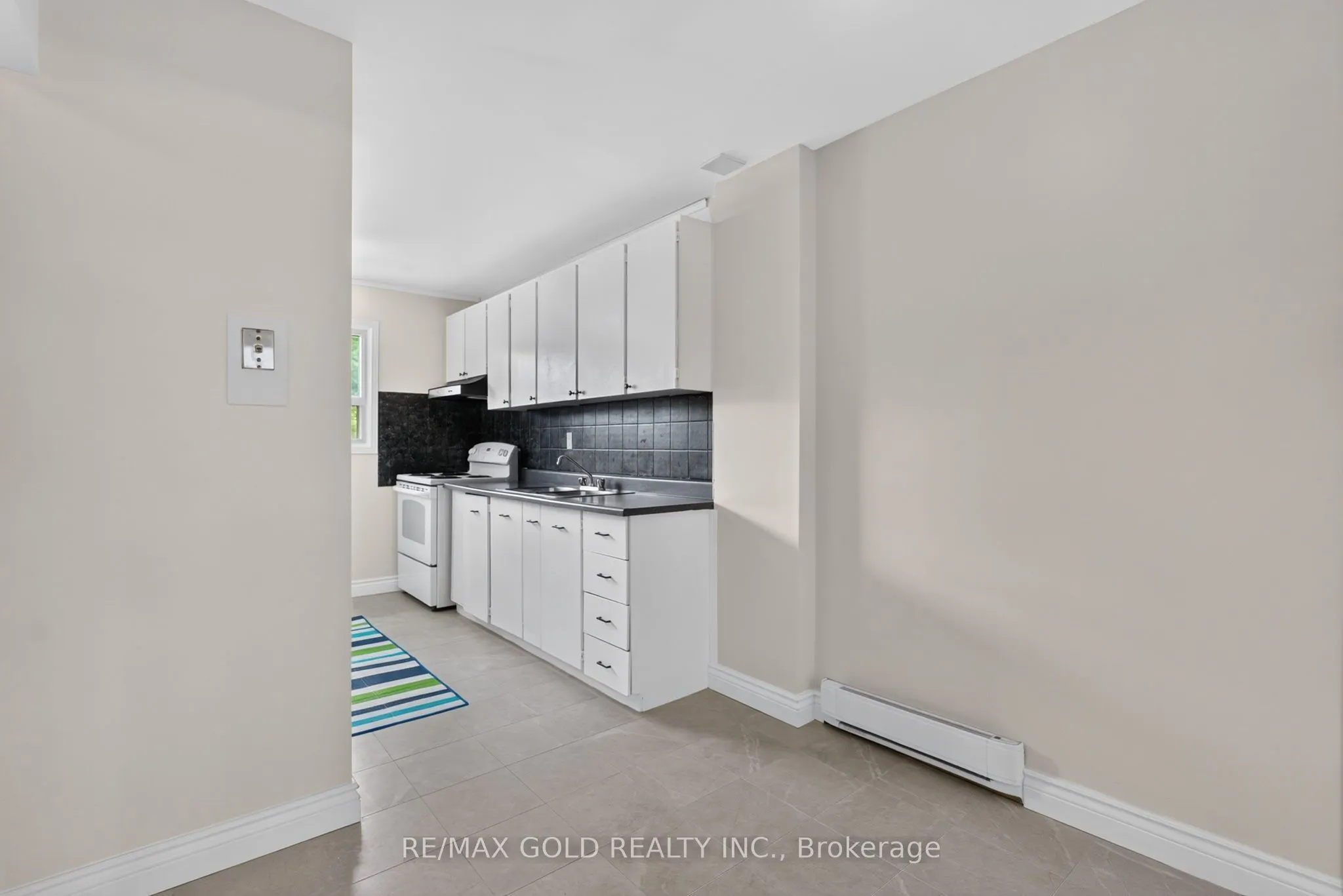 13 Gold Pine Court