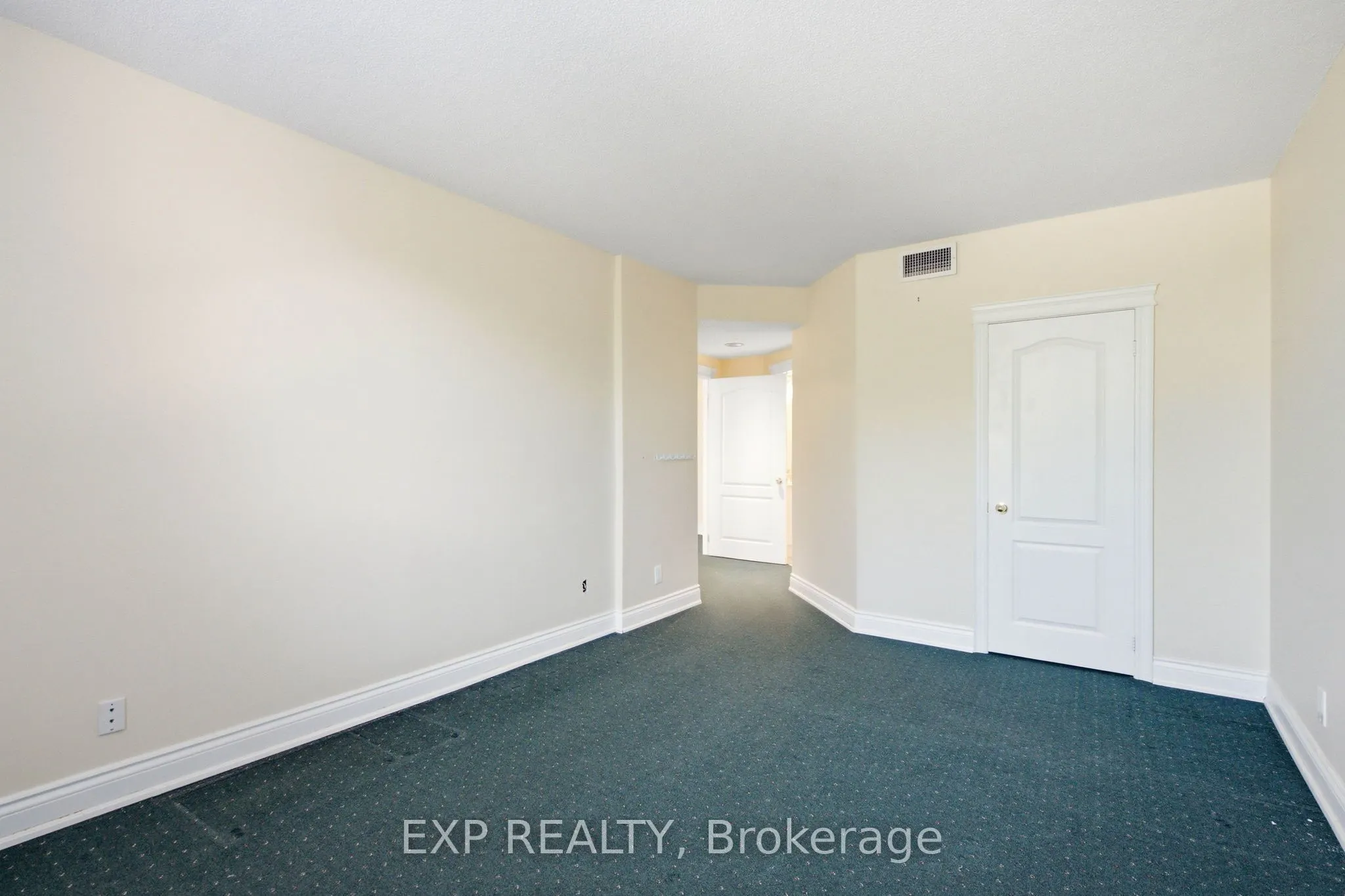 1903 Pilgrims Way #302