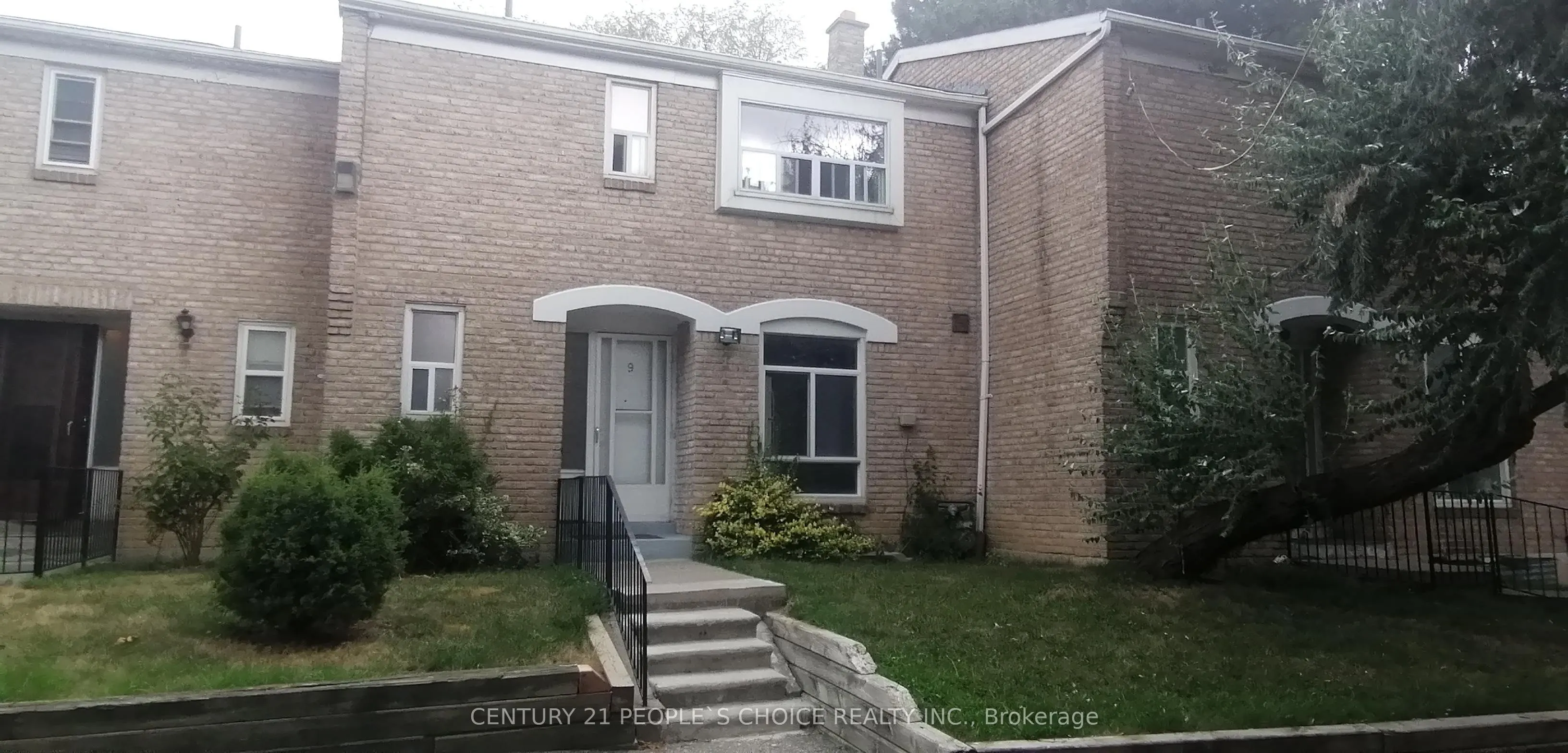 17 Gosford Boulevard #9