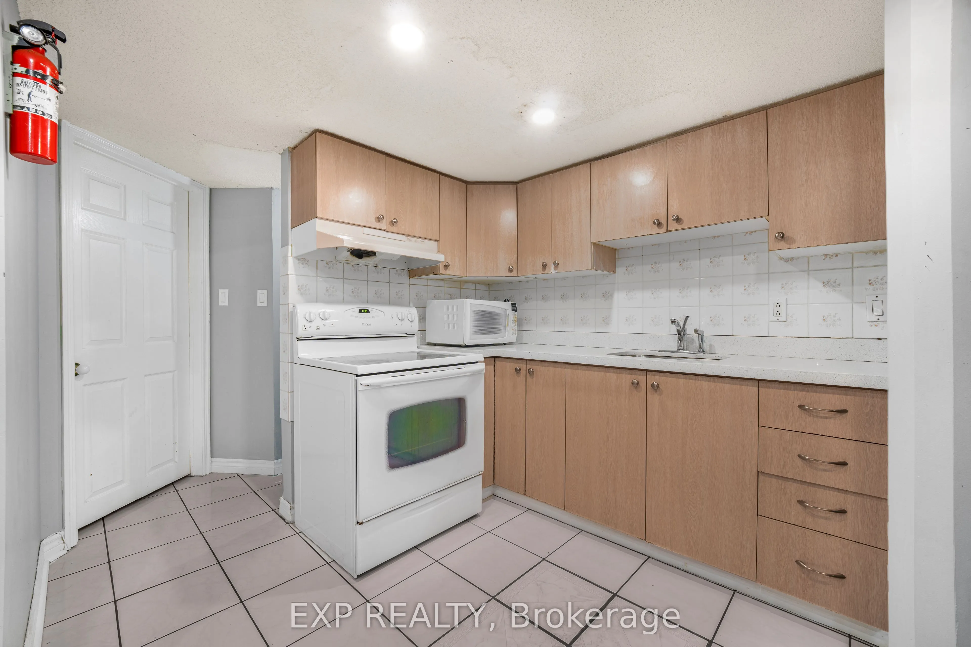 128 Olympia Crescent