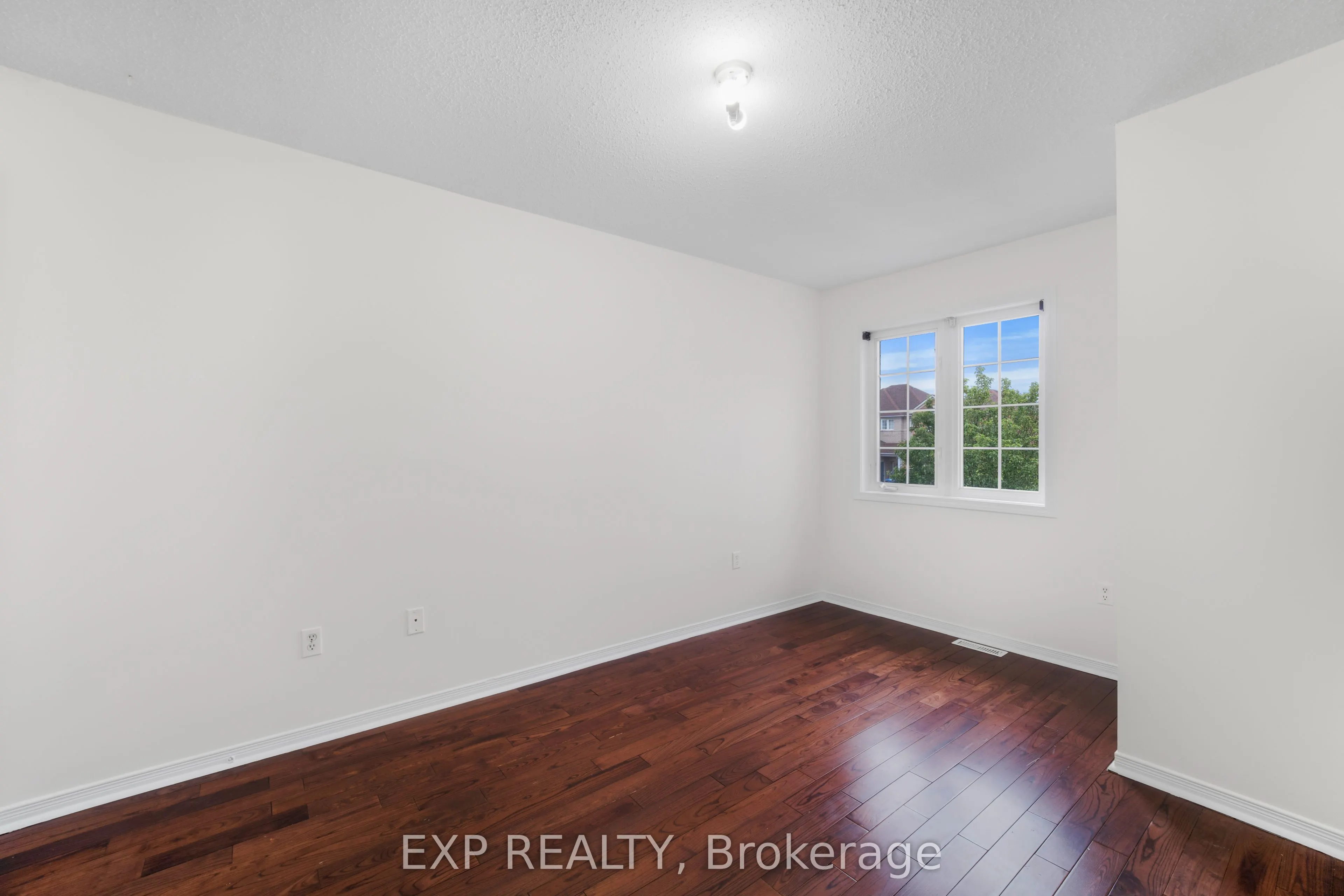 128 Olympia Crescent