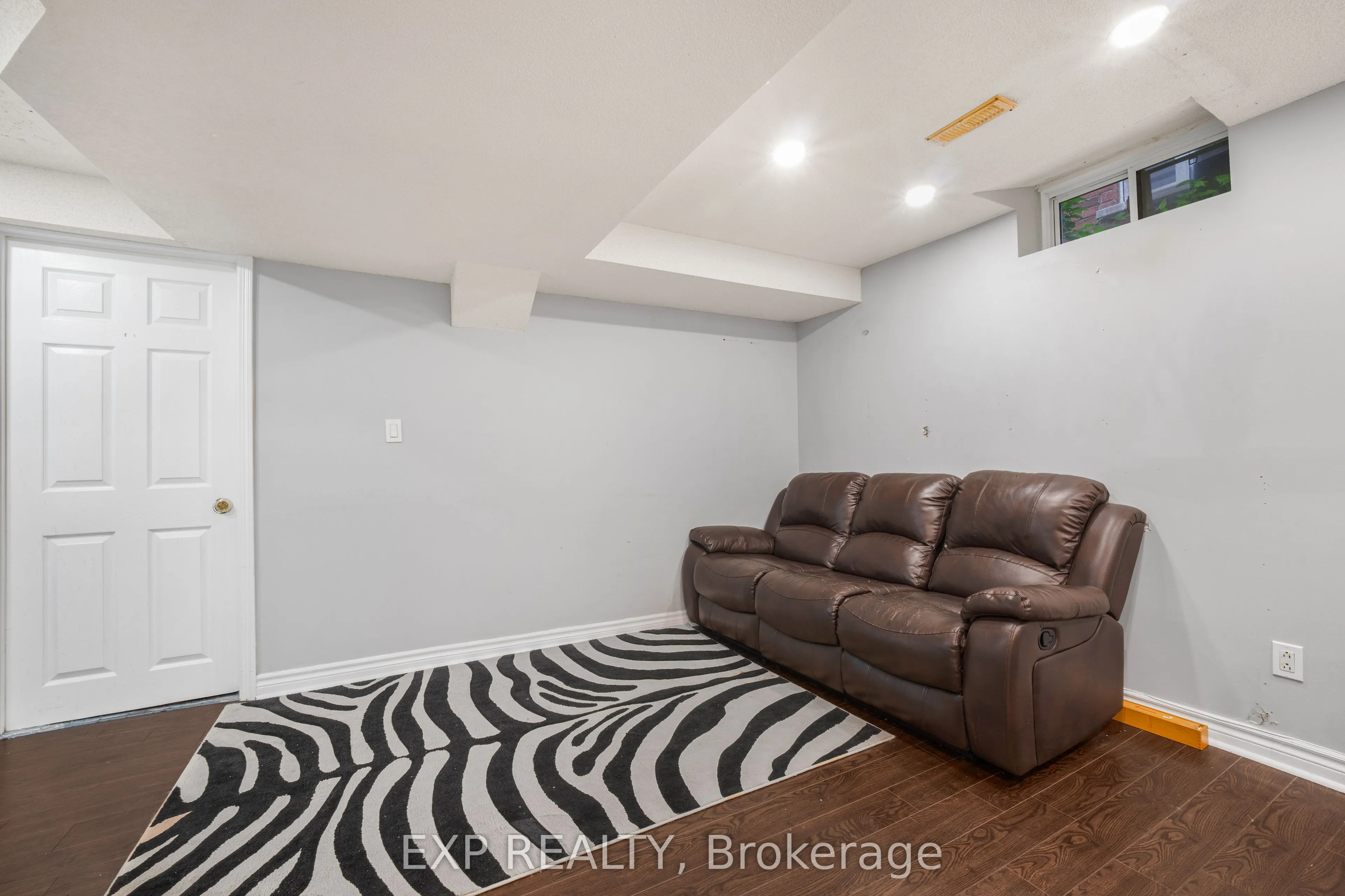 128 Olympia Crescent