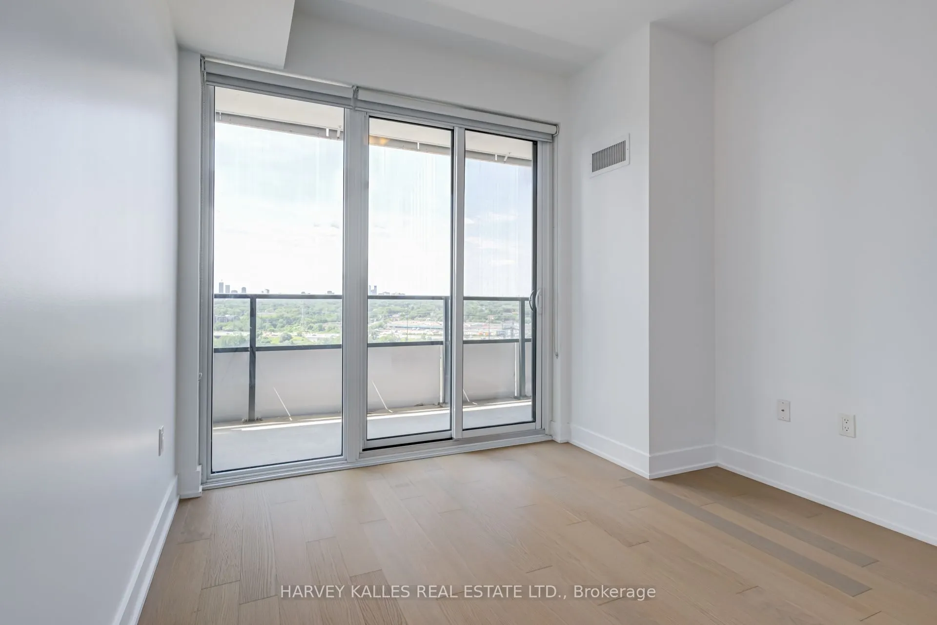 30 Shore Breeze Drive #1822