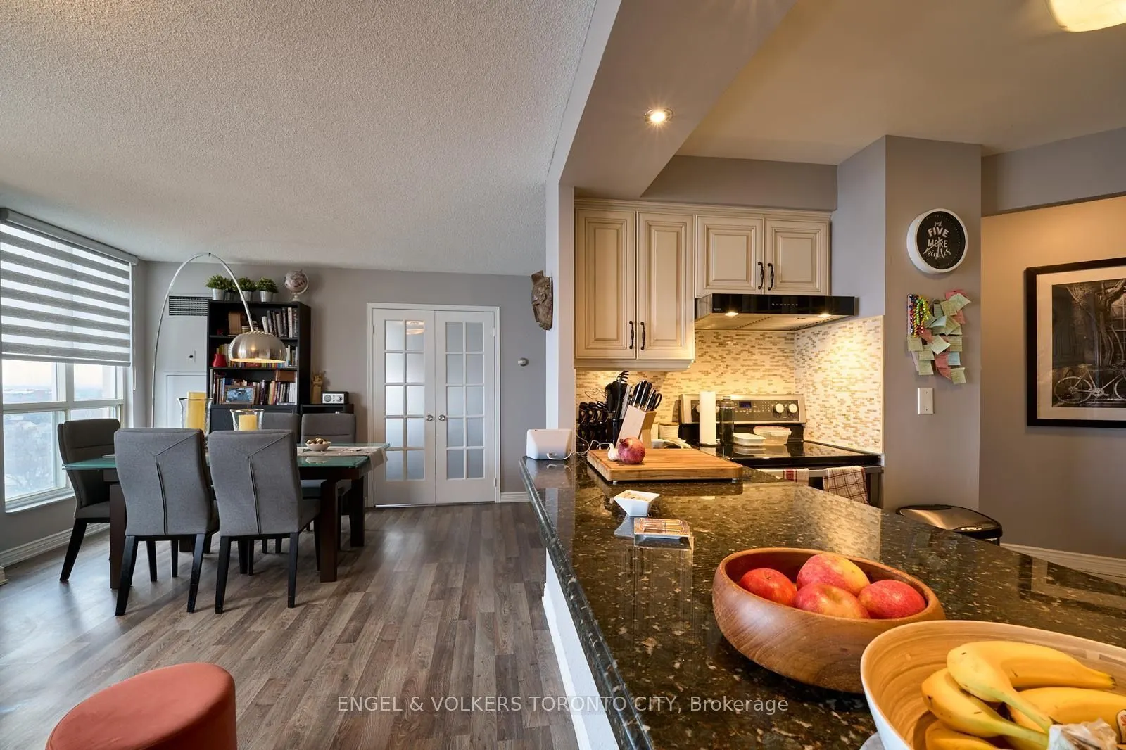 2285 Lake Shore Boulevard W #1204