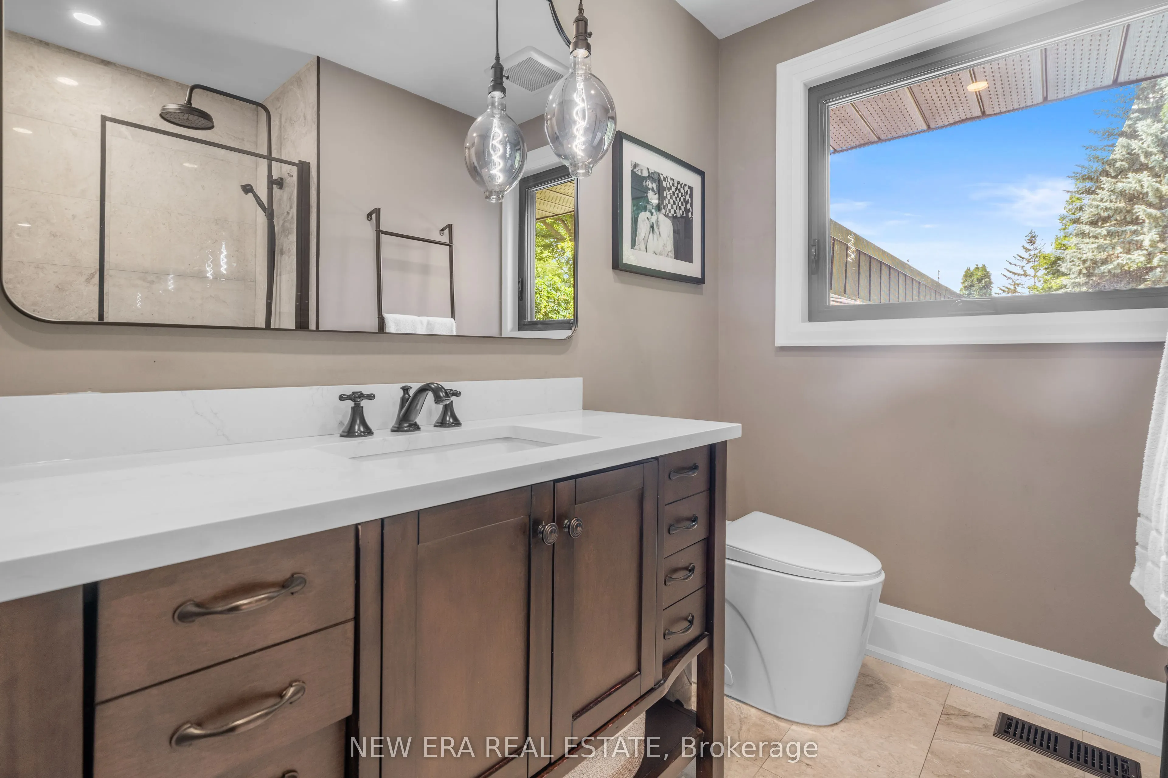 261 Pinetree Way