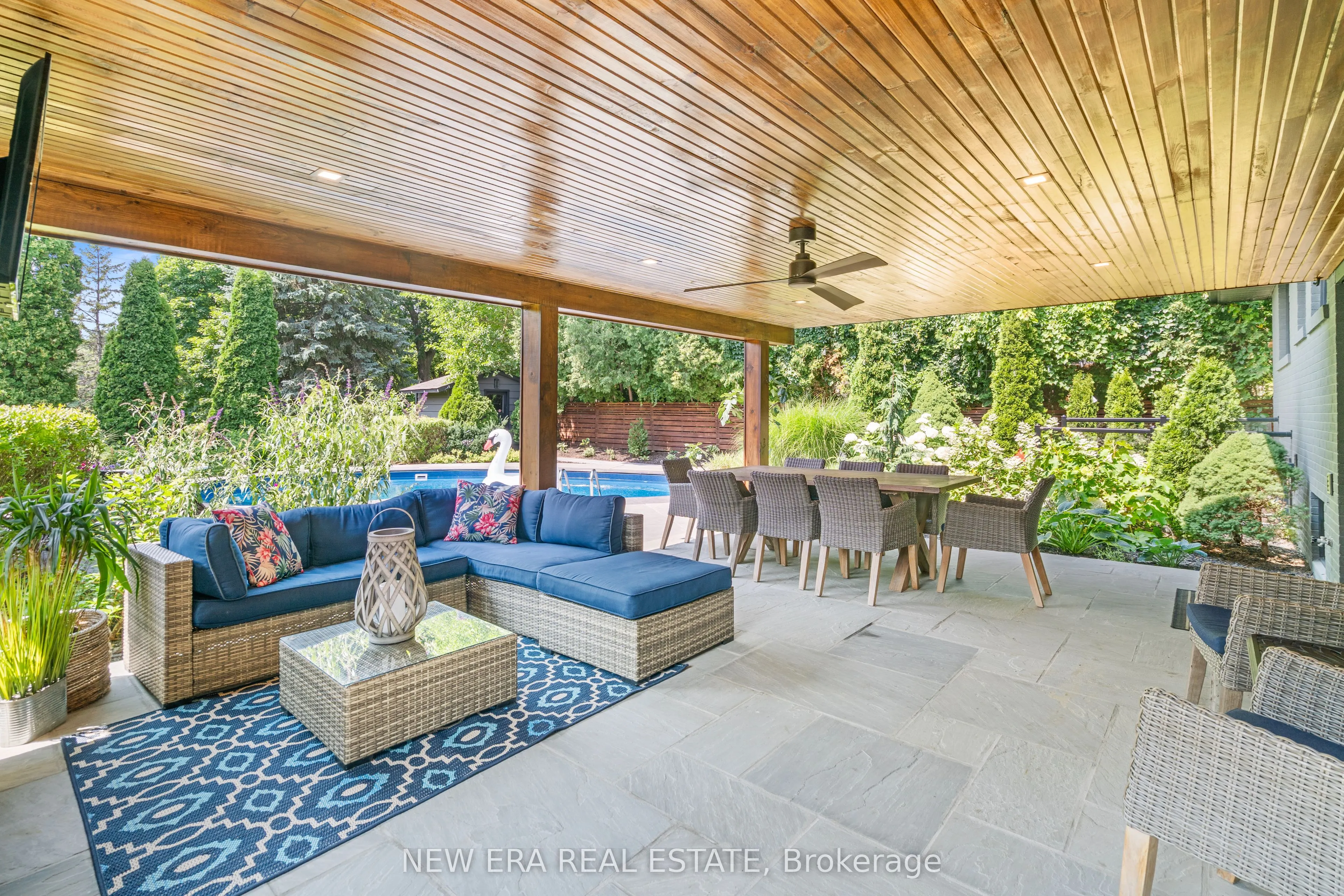 261 Pinetree Way