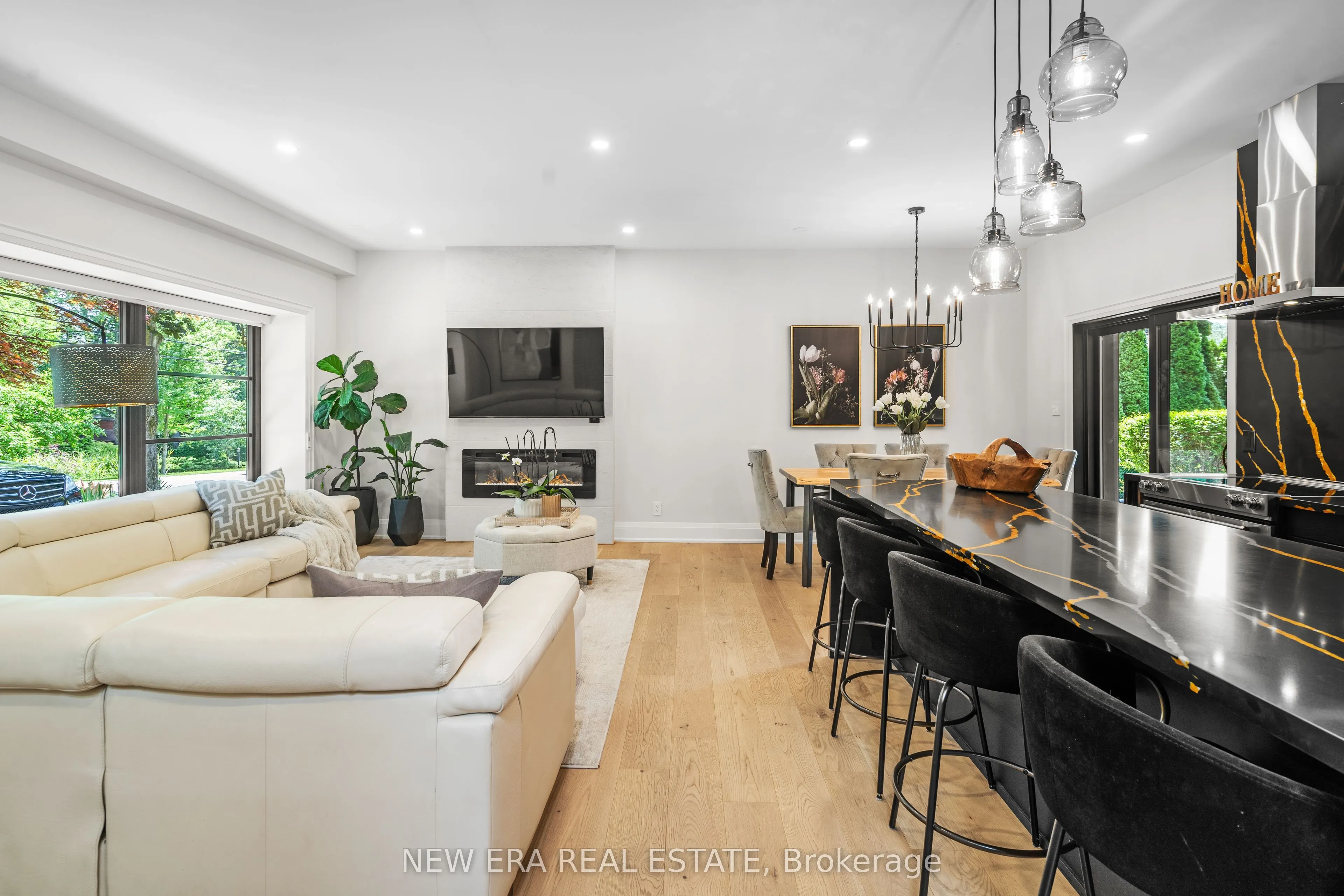 261 Pinetree Way