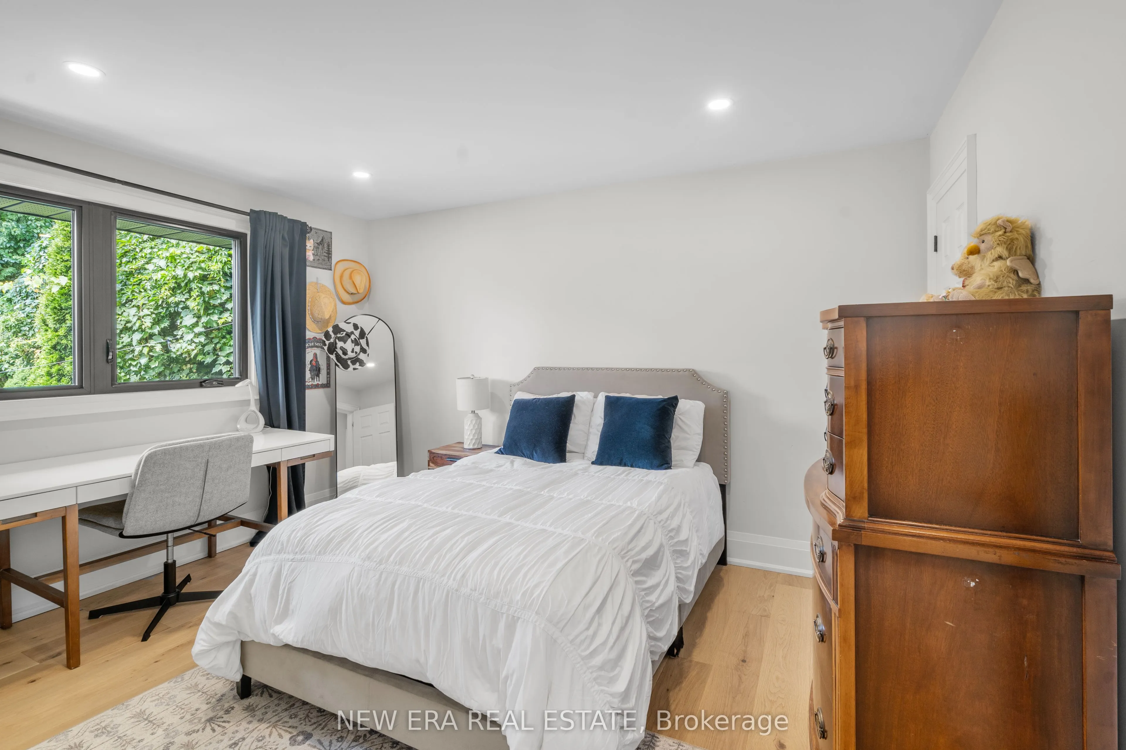 261 Pinetree Way