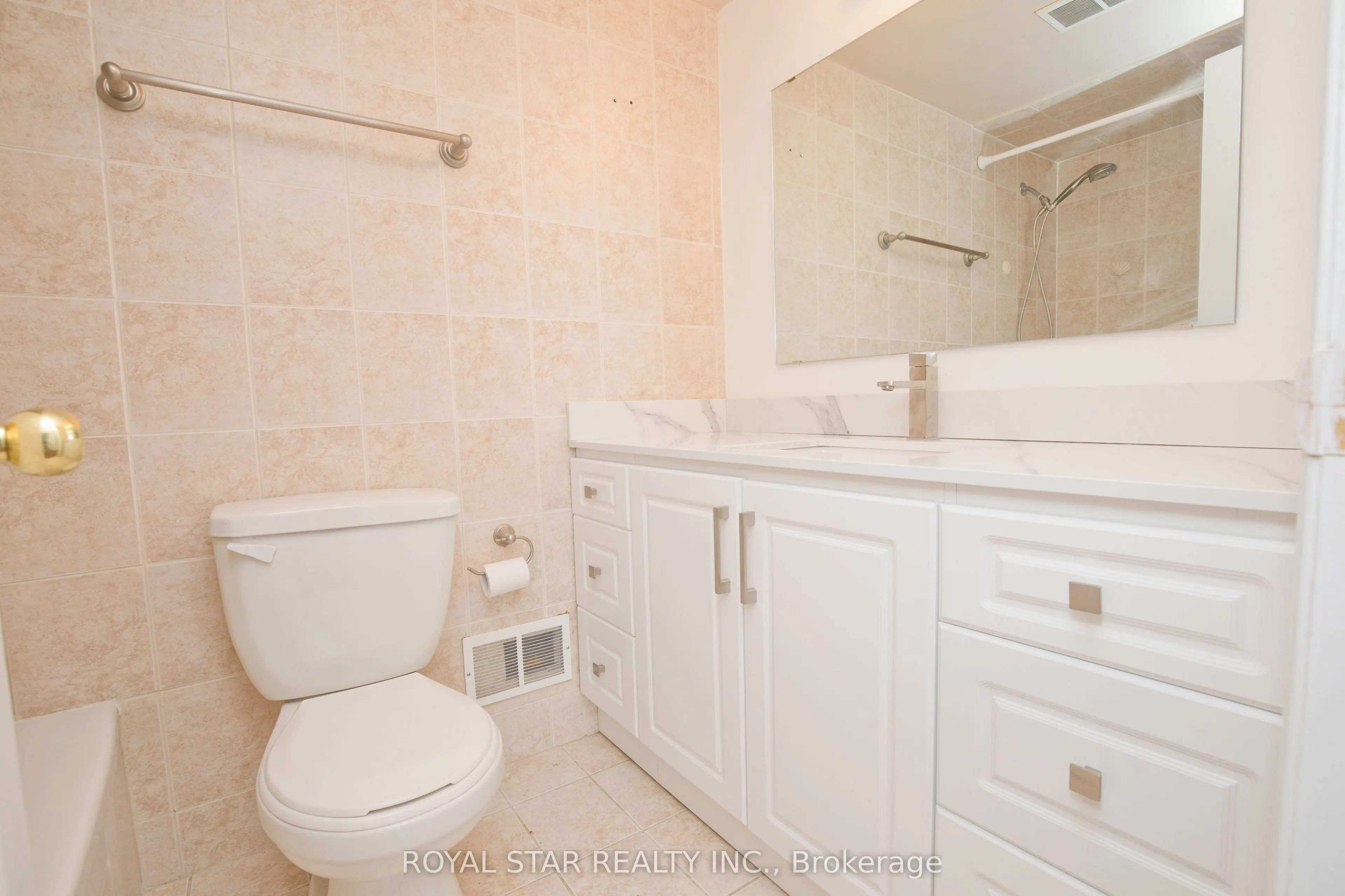 1535 Lakeshore Road E #1607