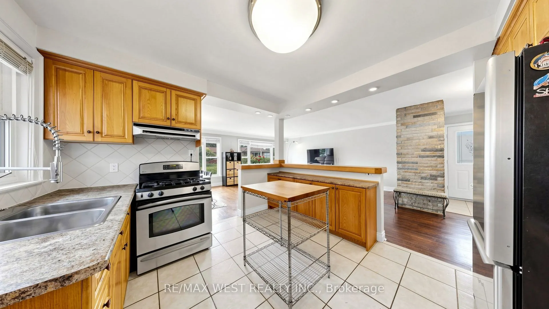 32 Allonsius Drive