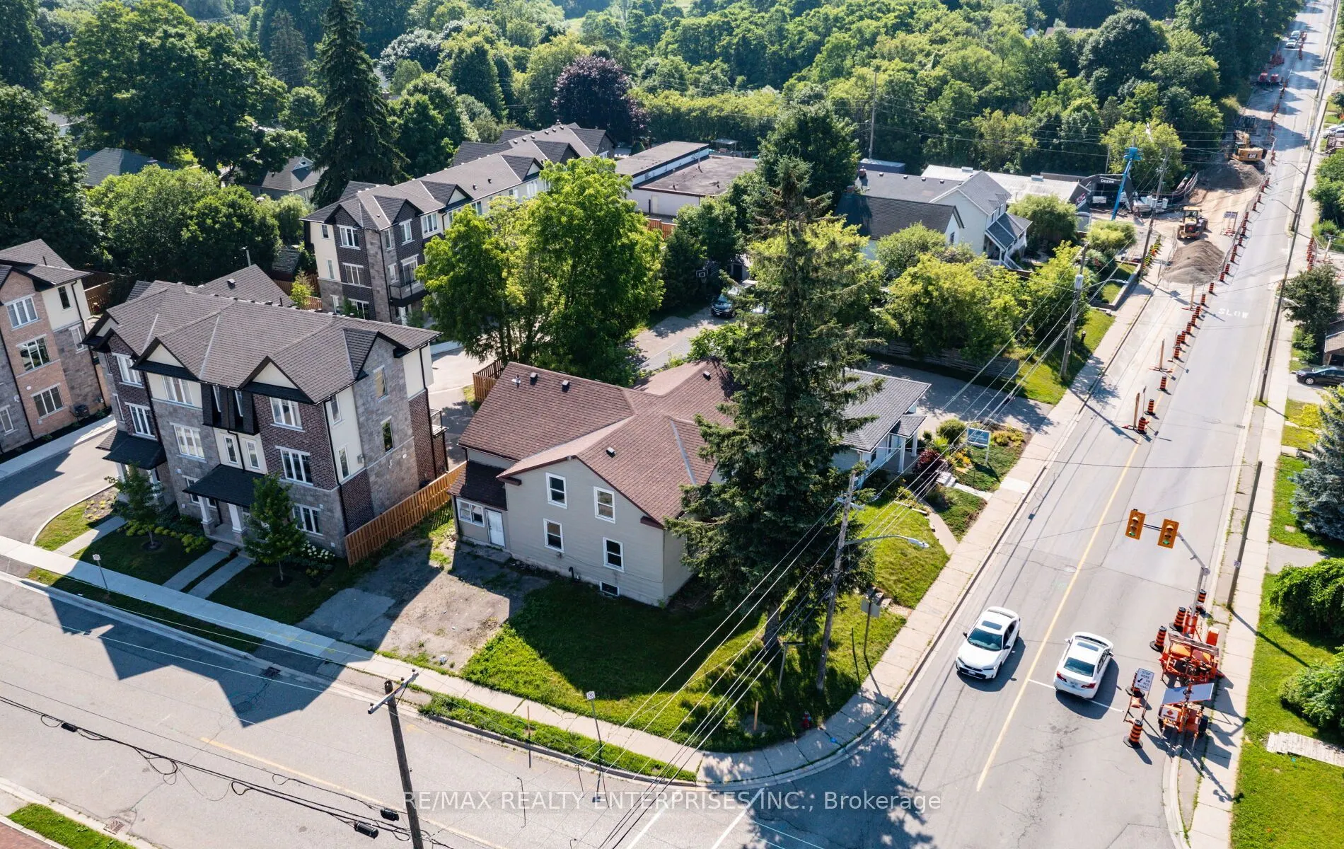 29 Main Street S #27A