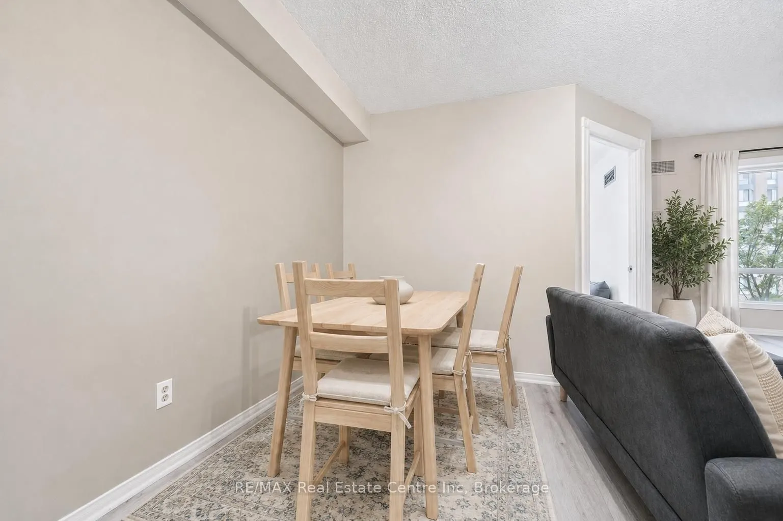 155 HILLCREST Avenue #302