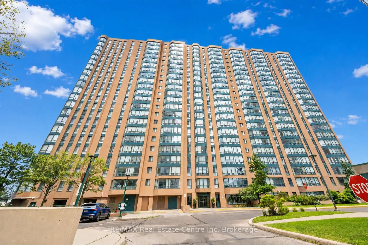 155 HILLCREST Avenue #302