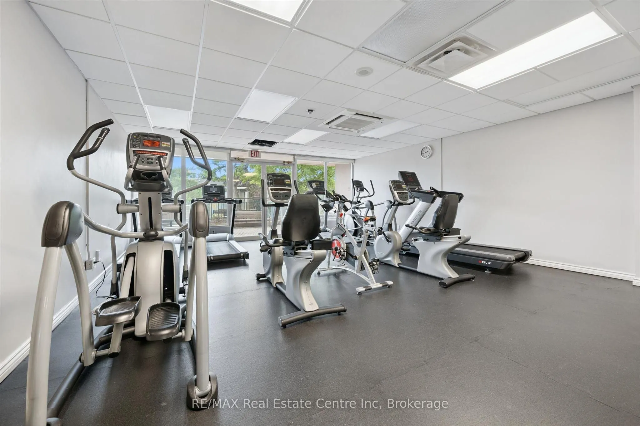 155 HILLCREST Avenue #302