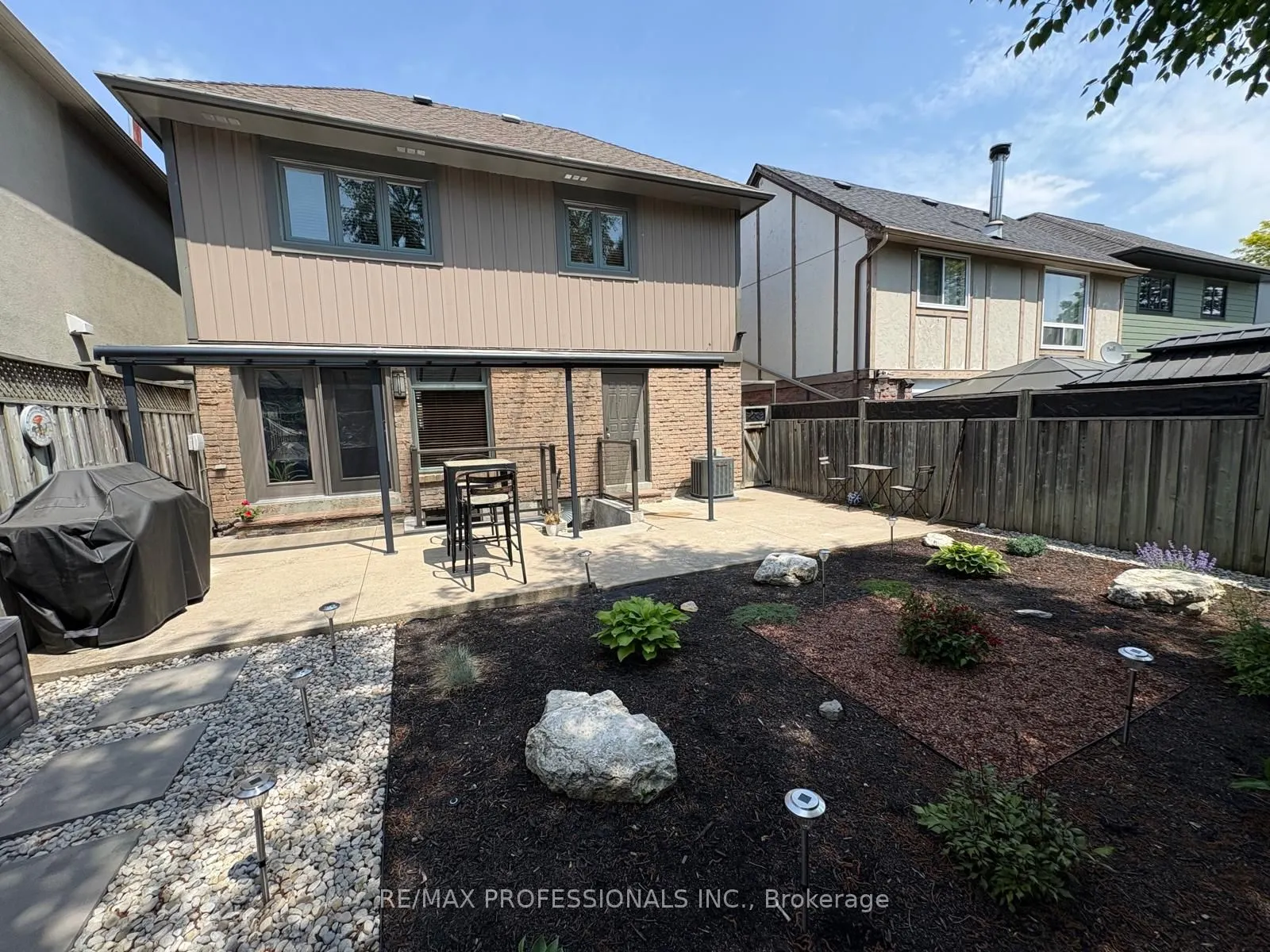 19 Elmbrook Crescent #Lower