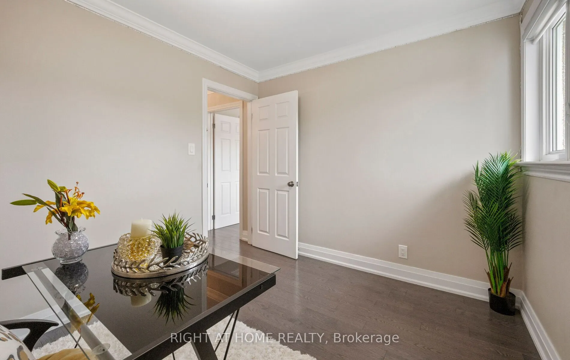 5491 Schueller Crescent
