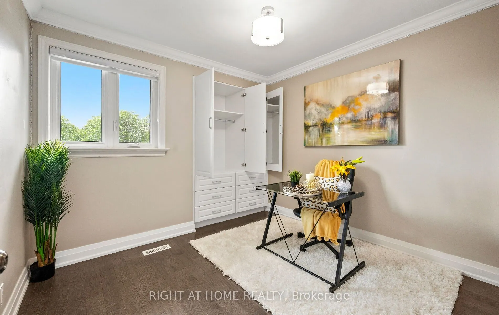 5491 Schueller Crescent
