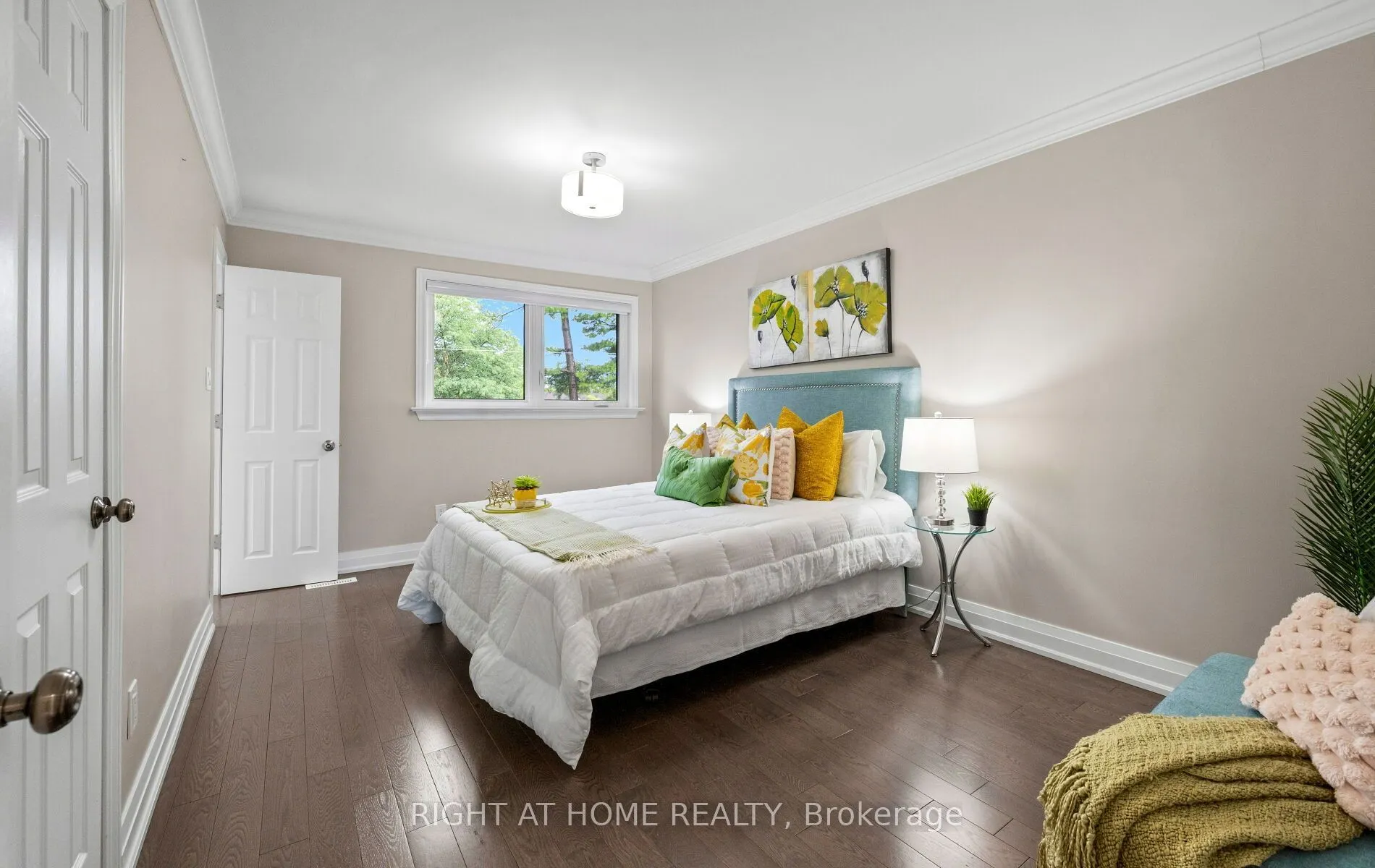 5491 Schueller Crescent