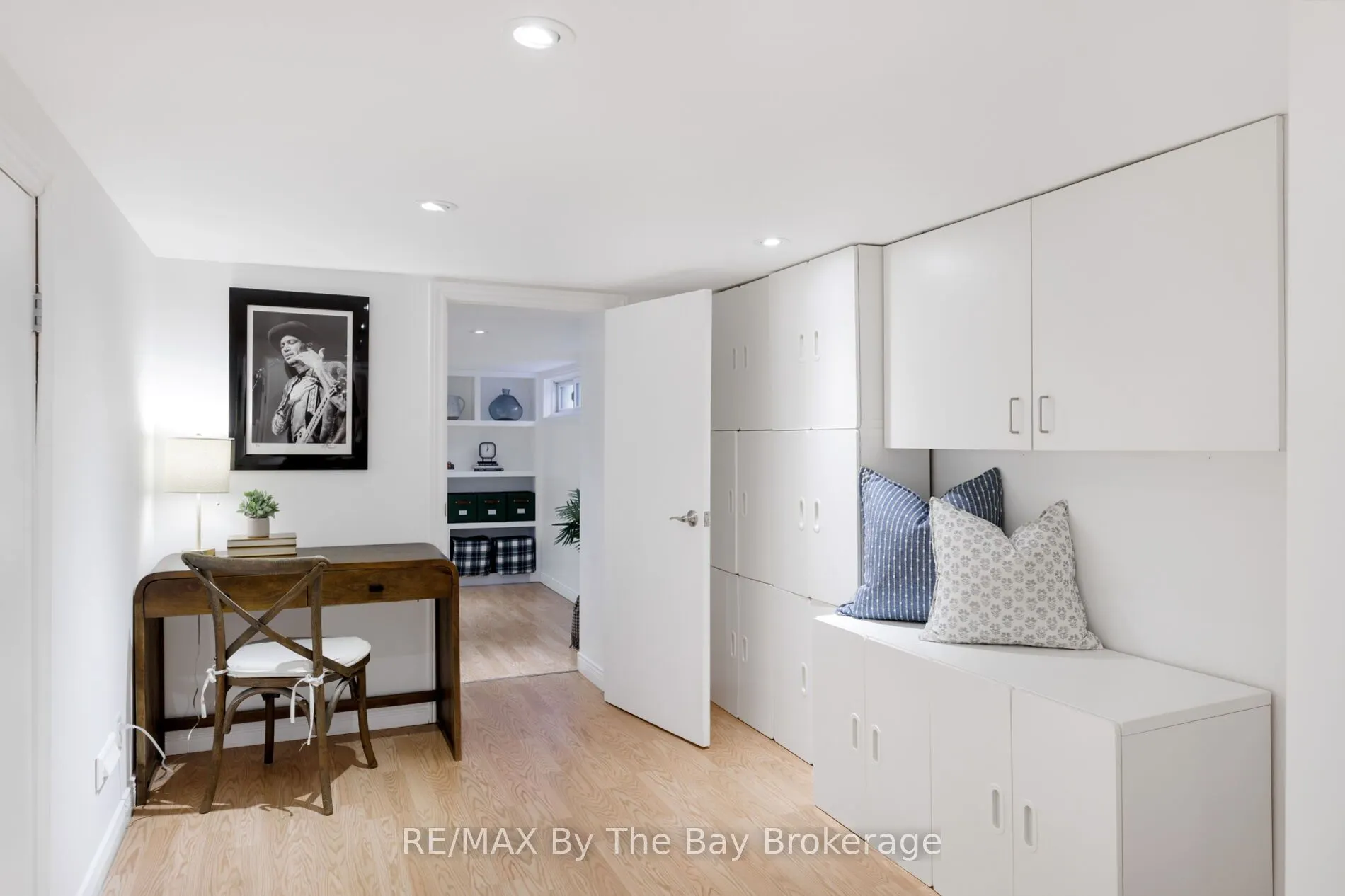 44 Rambert Crescent