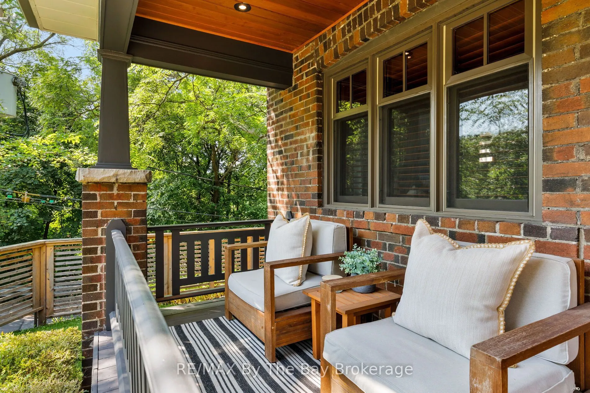 44 Rambert Crescent