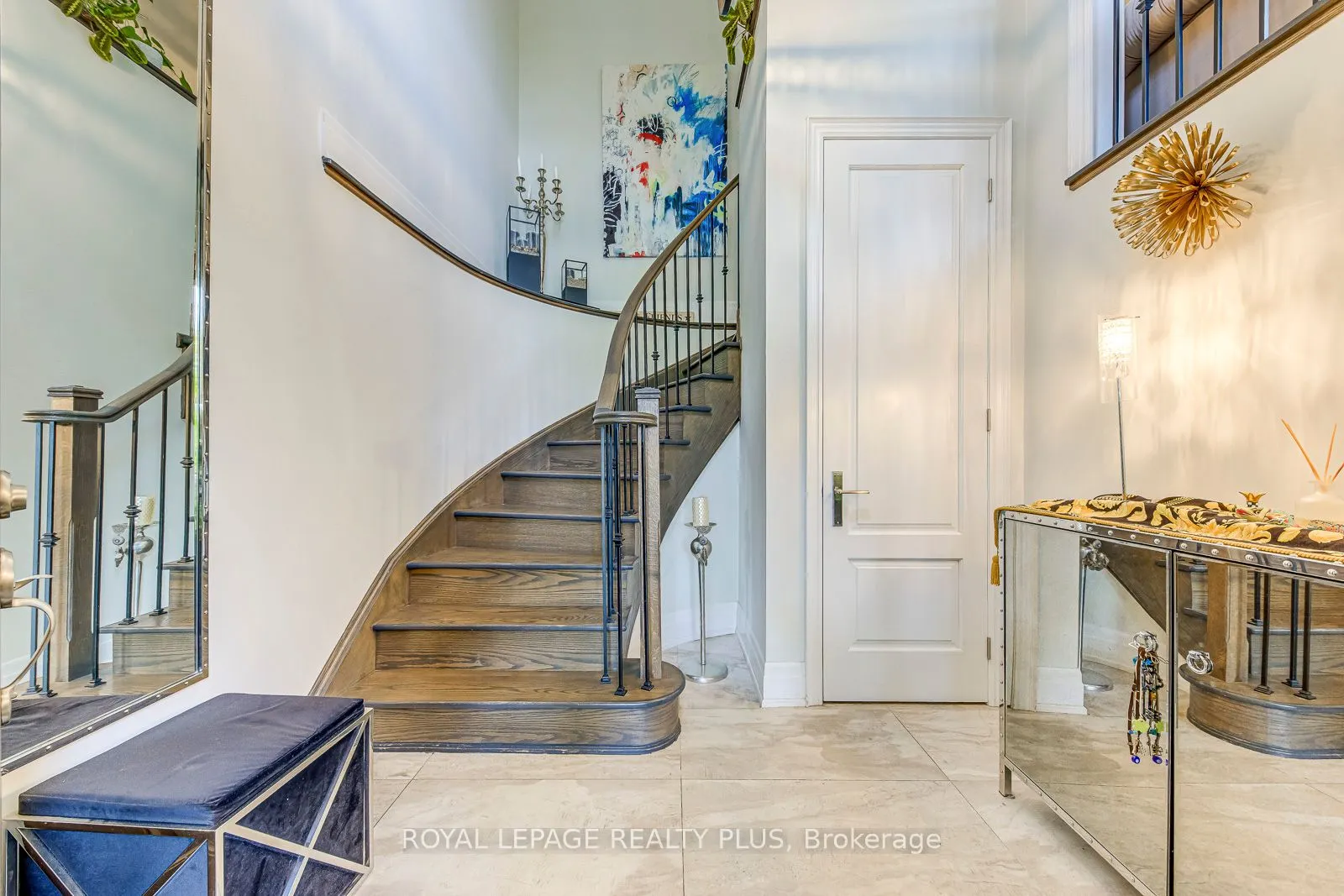 221 Hanover Street