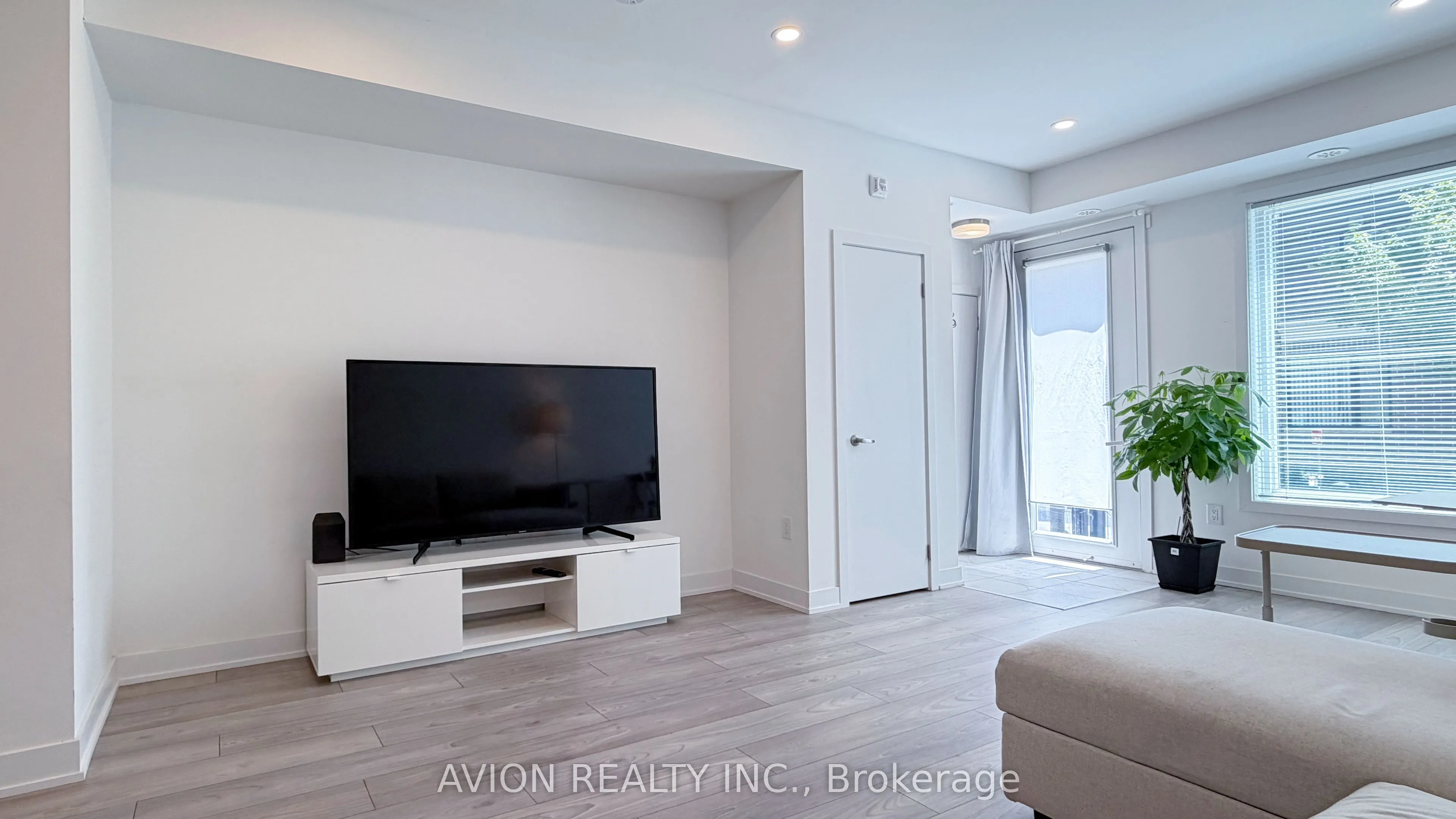 3473 Widdicombe Way #8