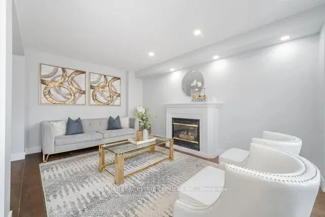 23 Fenflower Court