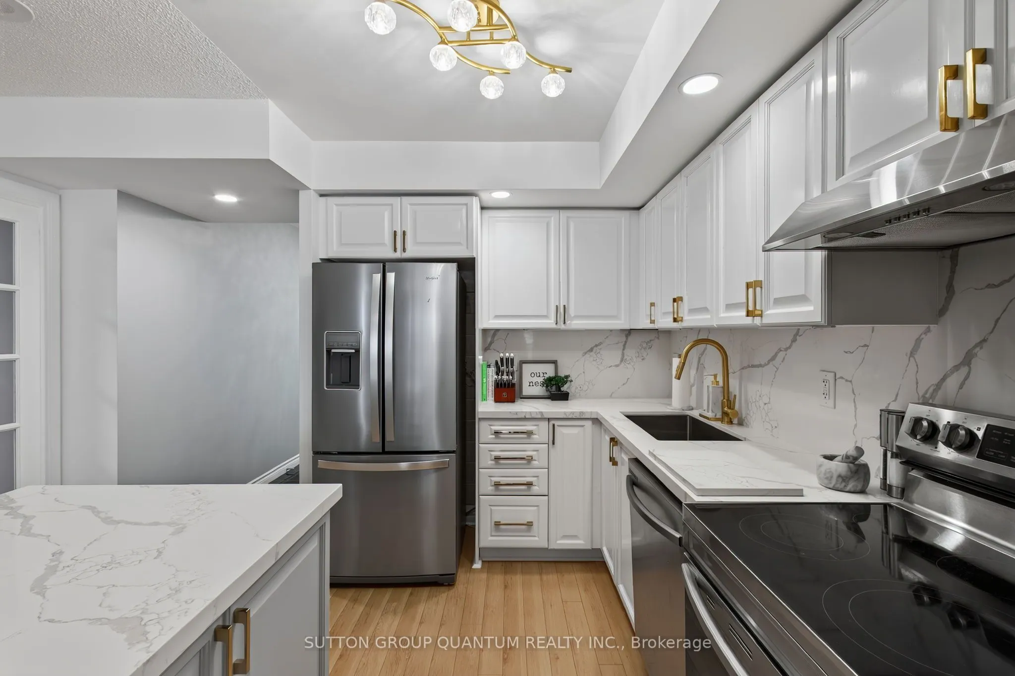 5233 Dundas Street W #723