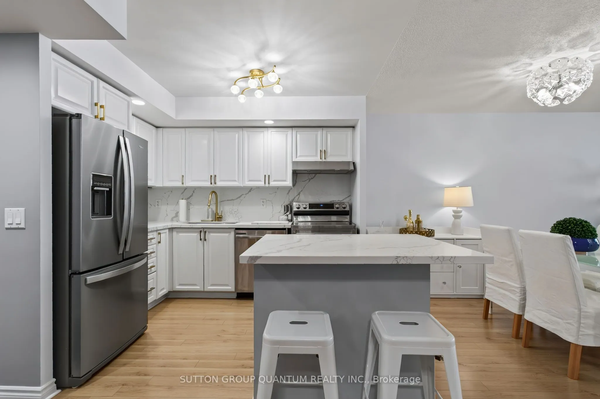 5233 Dundas Street W #723