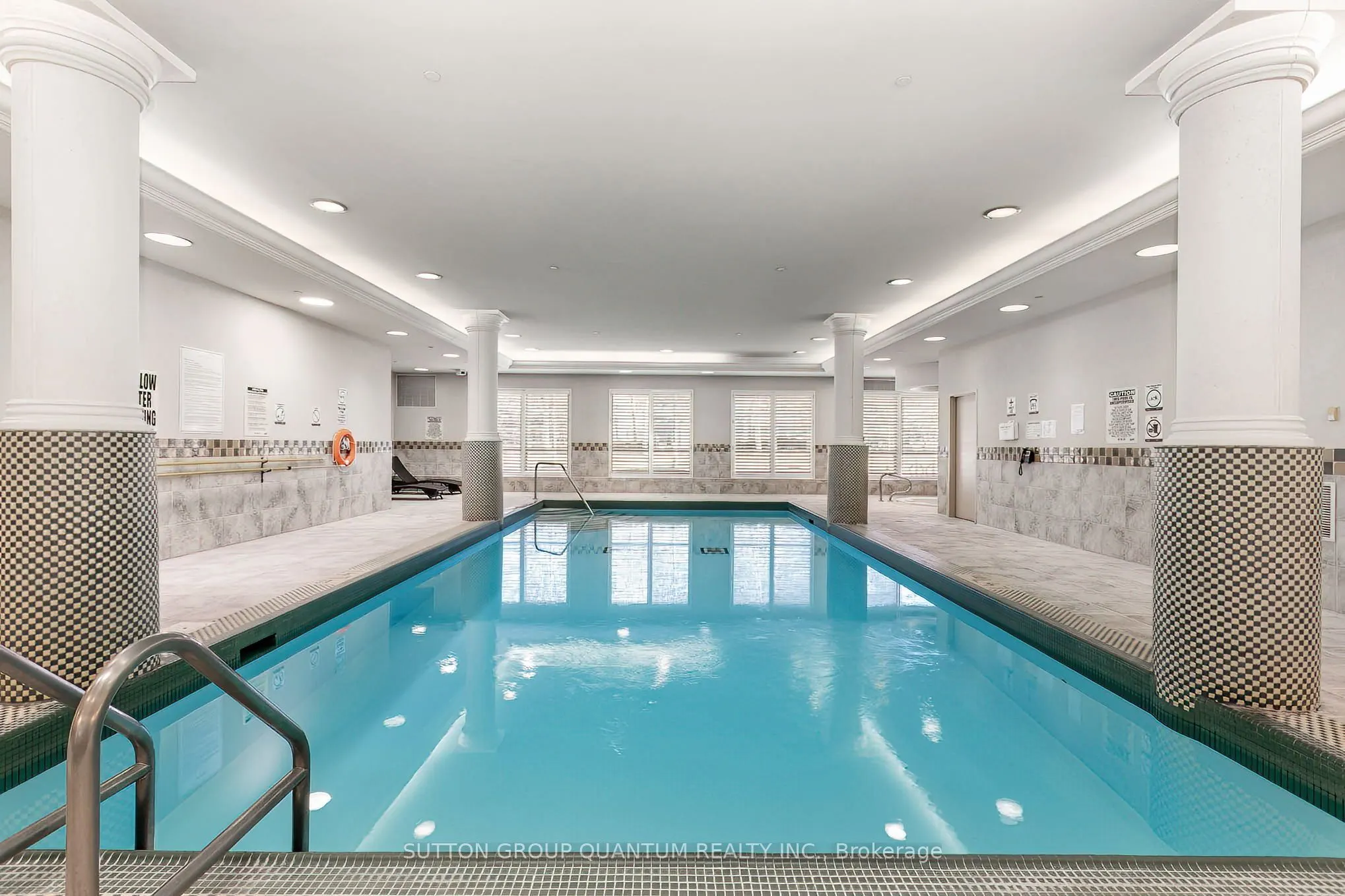 5233 Dundas Street W #723