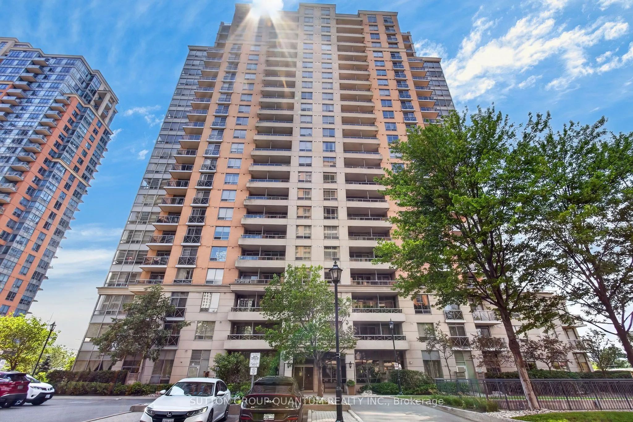 5233 Dundas Street W #723