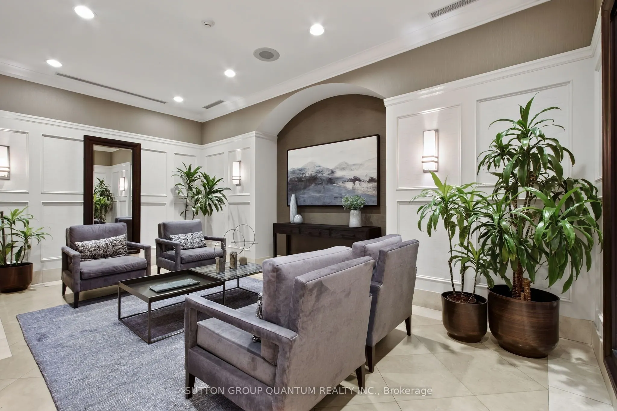 5233 Dundas Street W #723