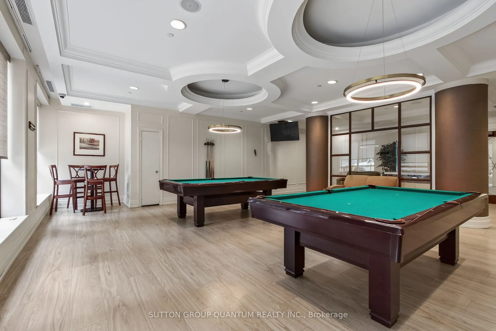 5233 Dundas Street W #723