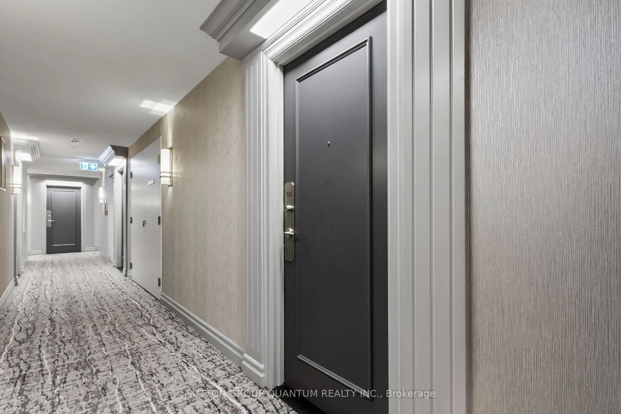 5233 Dundas Street W #723
