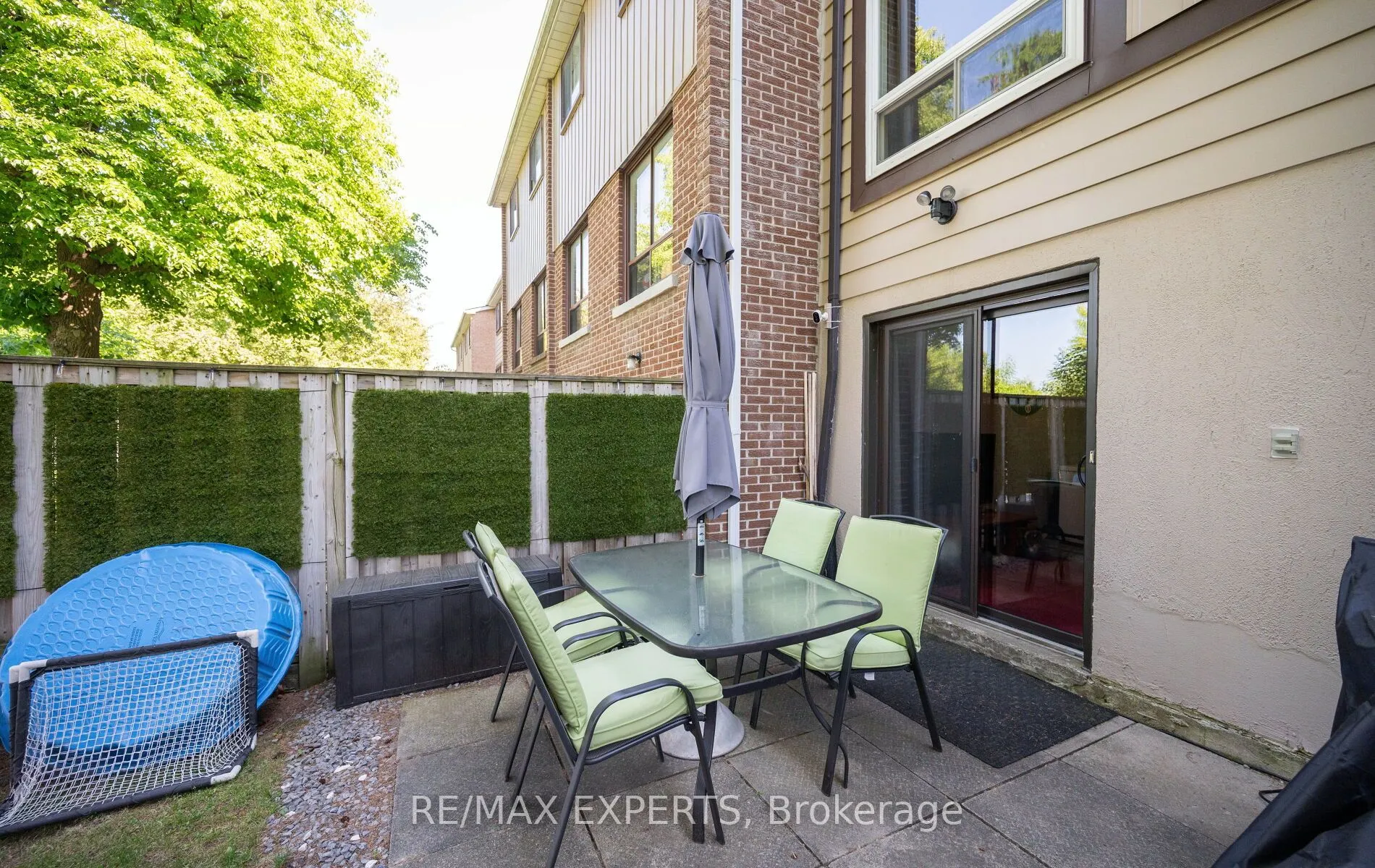 161 Moregate Crescent #15
