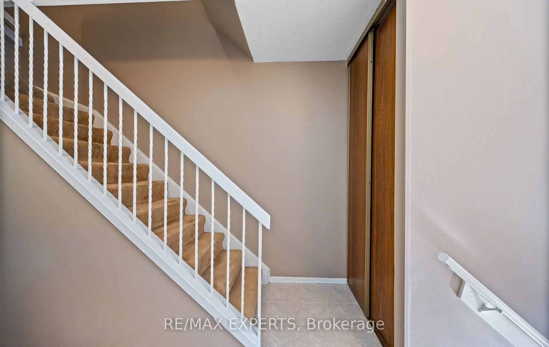 161 Moregate Crescent #15