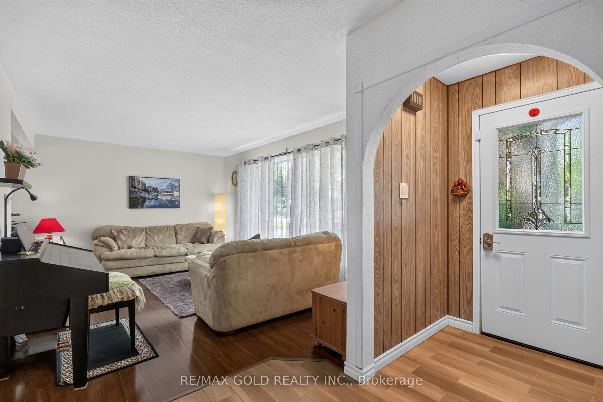 129 Folkstone Crescent