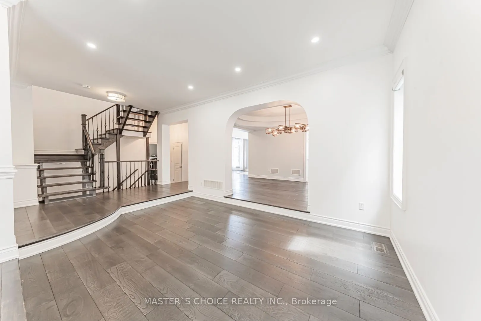 2357 Rideau Drive