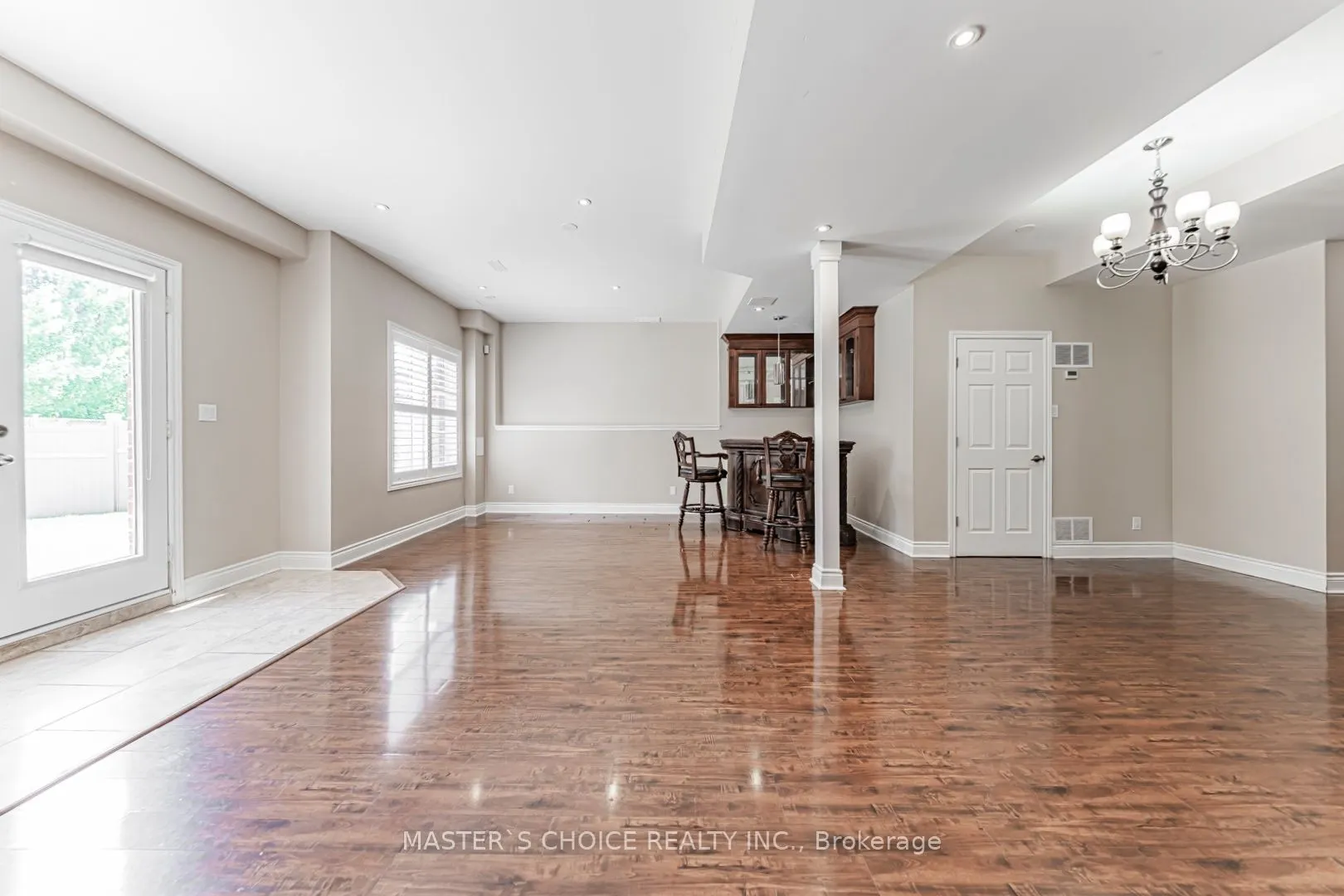 2357 Rideau Drive