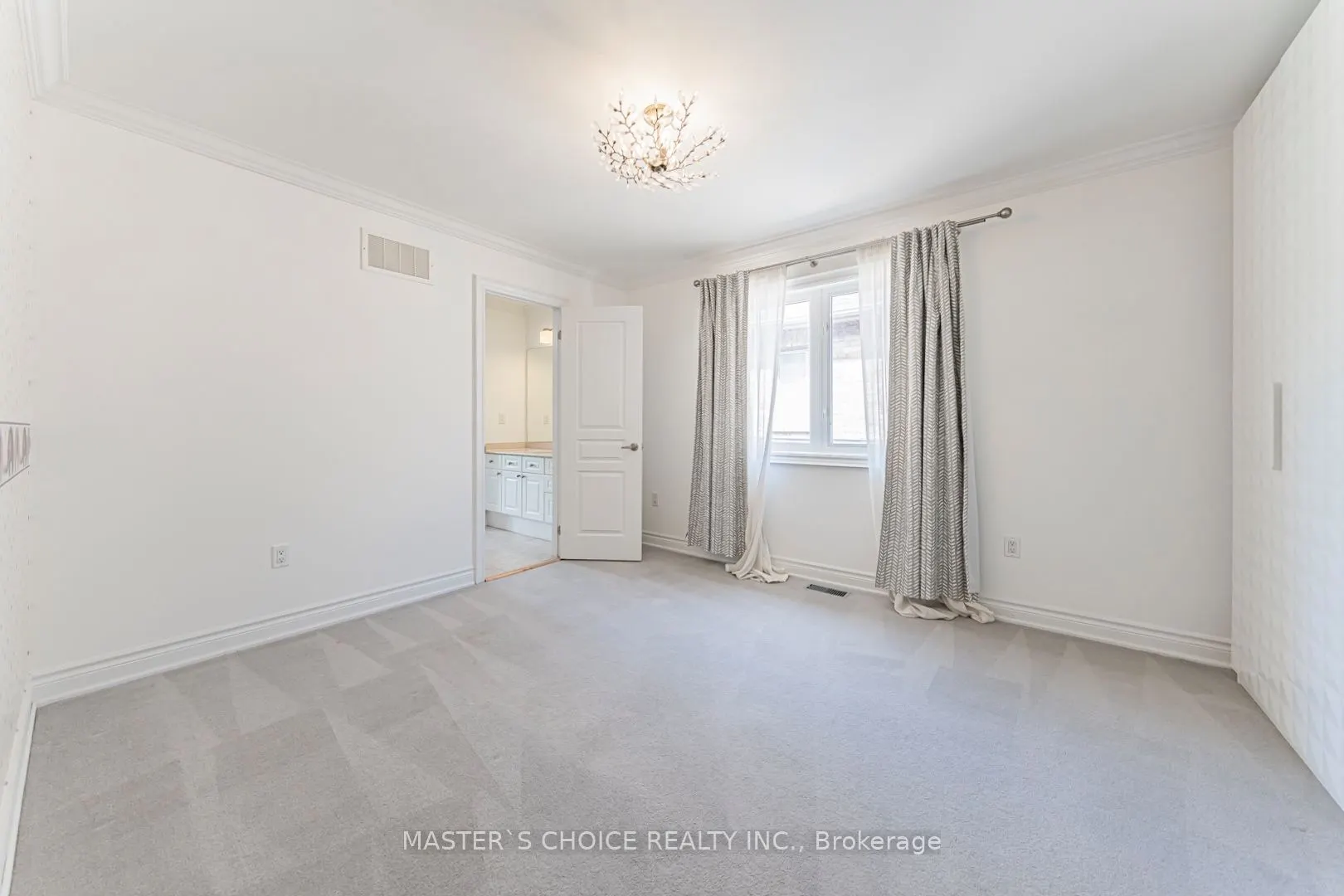 2357 Rideau Drive