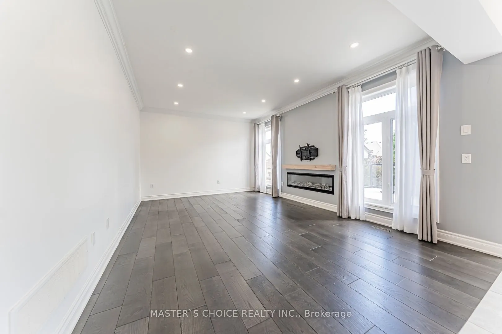 2357 Rideau Drive